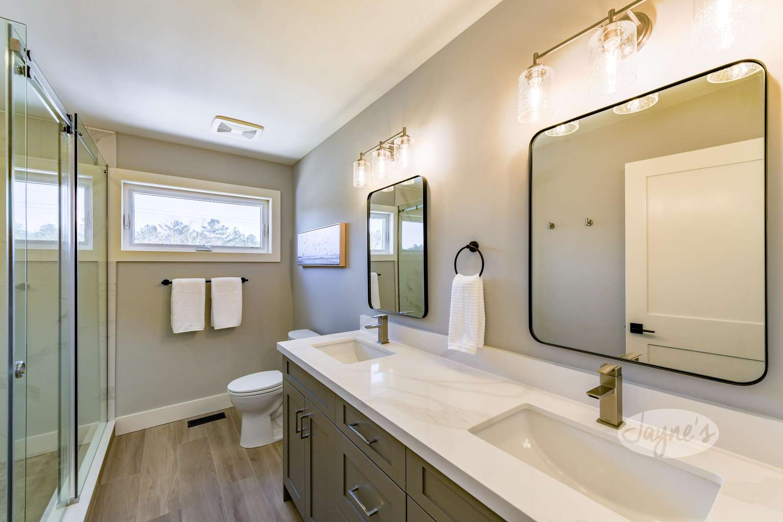 Bathroom 5 - Upper Level