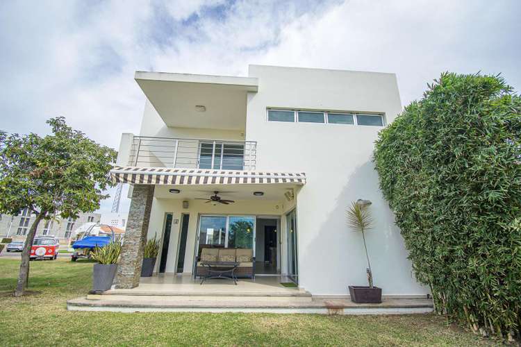 Long term rental in Club Real with Pool Preview