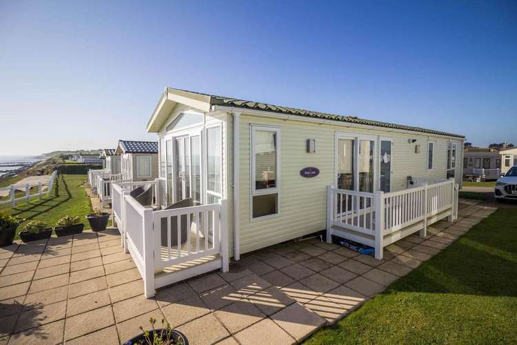 80044S⛱️- Shorefield area, 3 bed, 8 berth caravan with decking, full seaviews. Platinum-Deluxe rated Preview 0