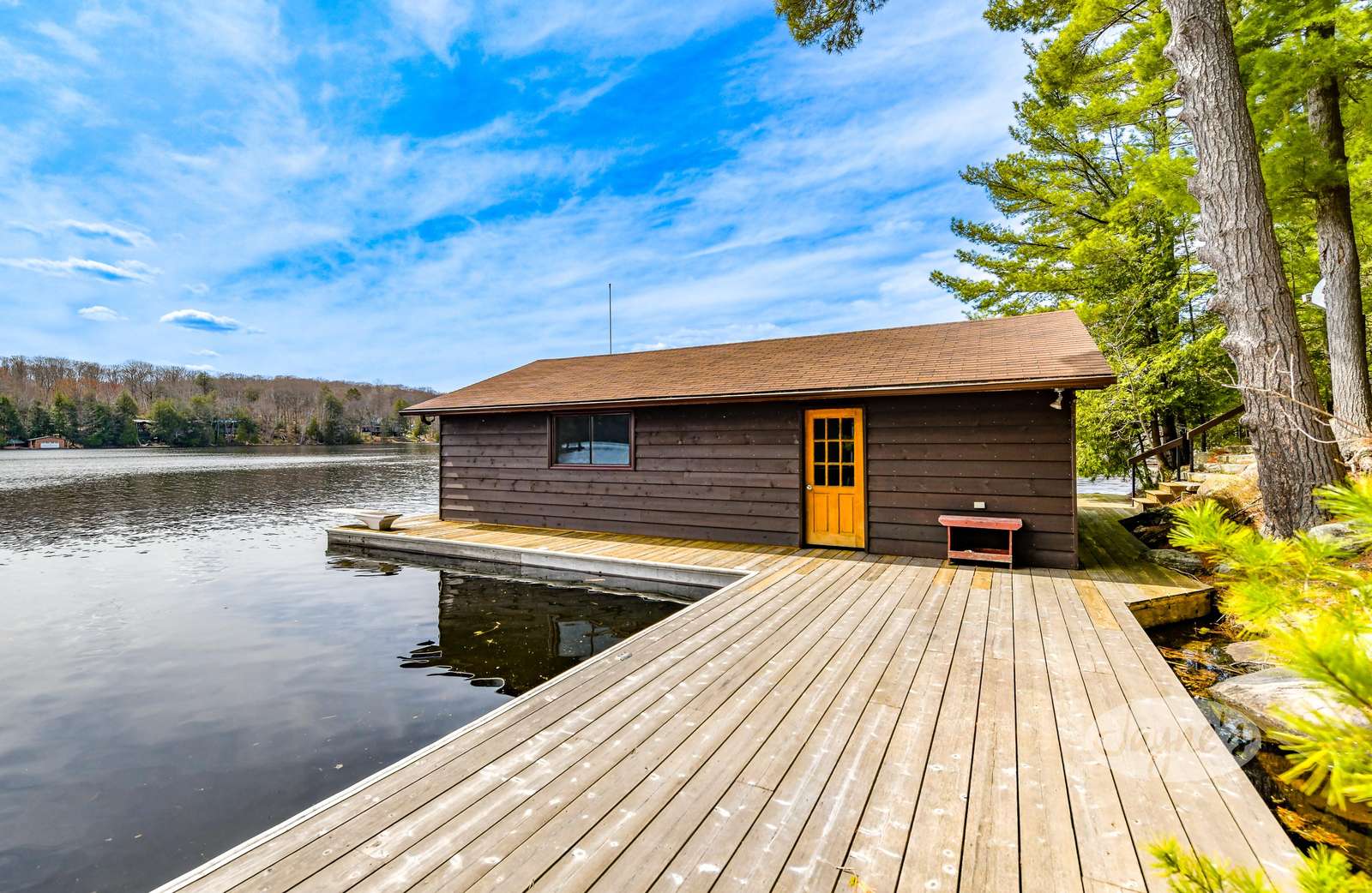 Dock & Boathouse