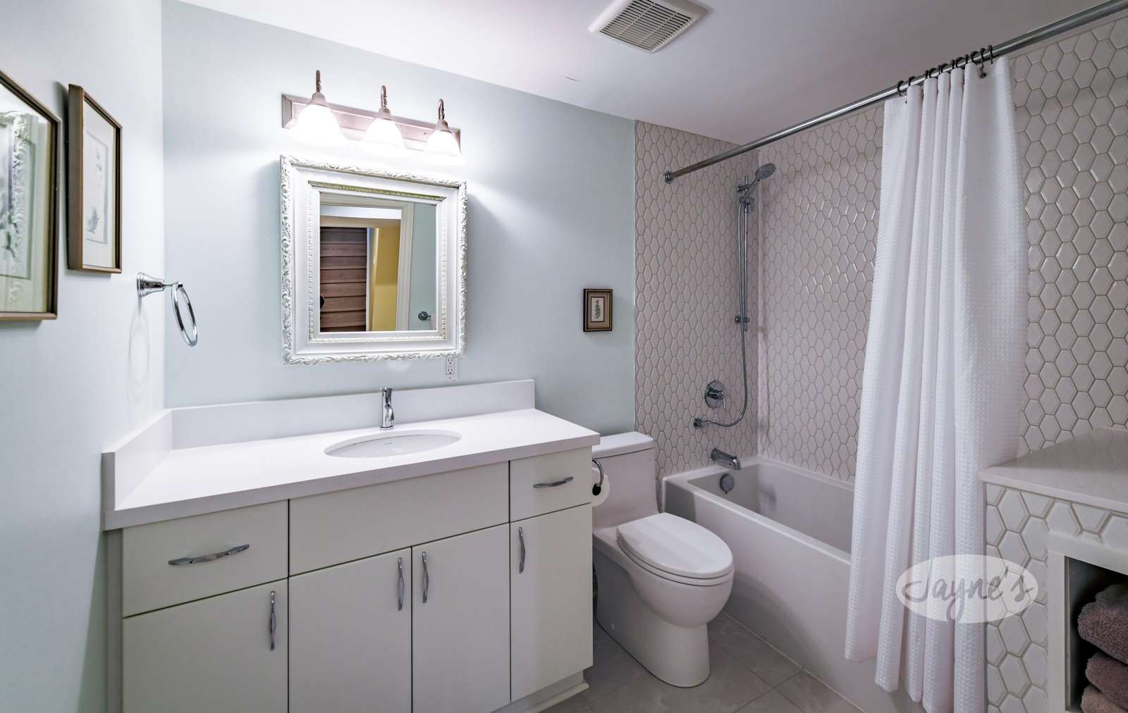 Lower Level - Bathroom