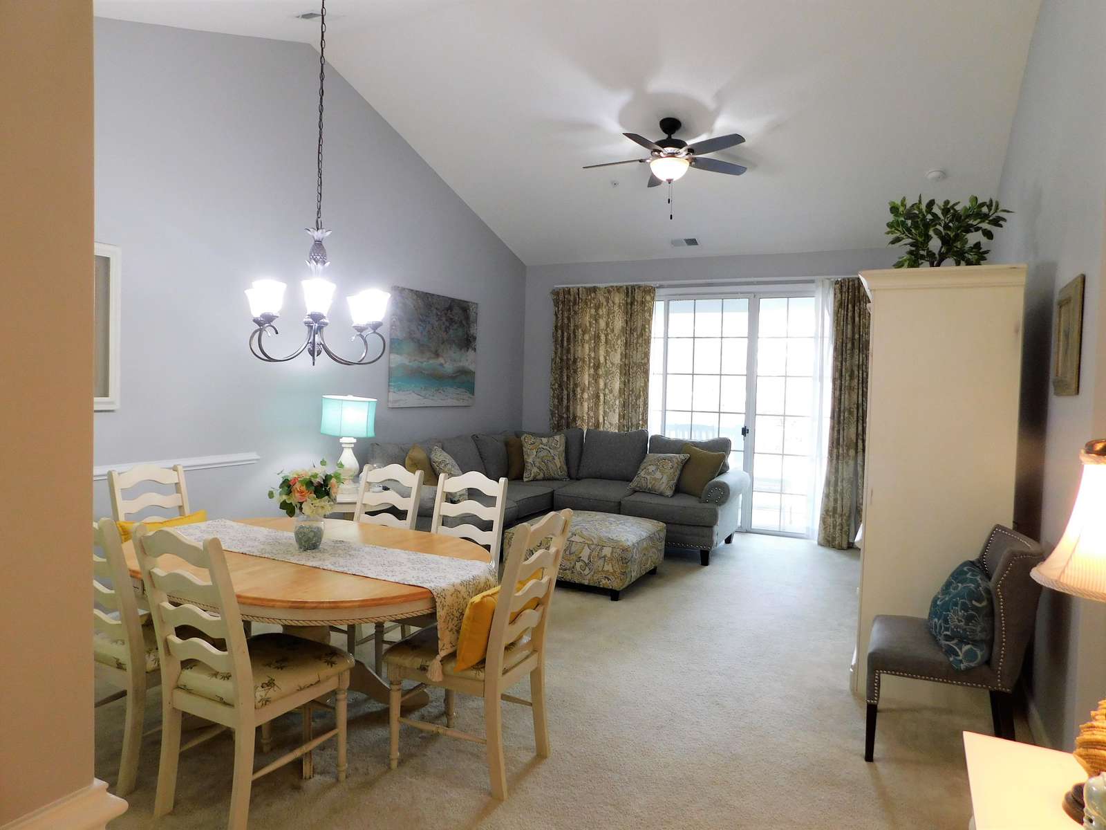 dining and family rooms