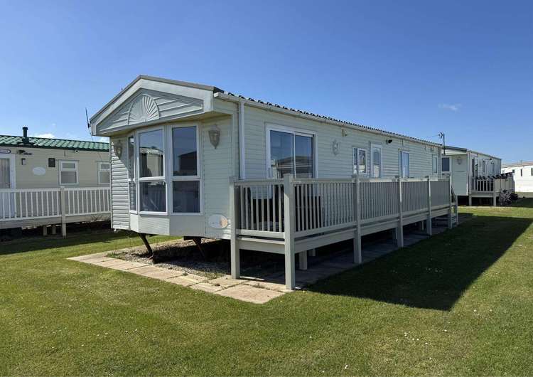 67009L⛱️ – L area, 2 bed, 7 berth caravan with decking. Opal rated. Preview 0