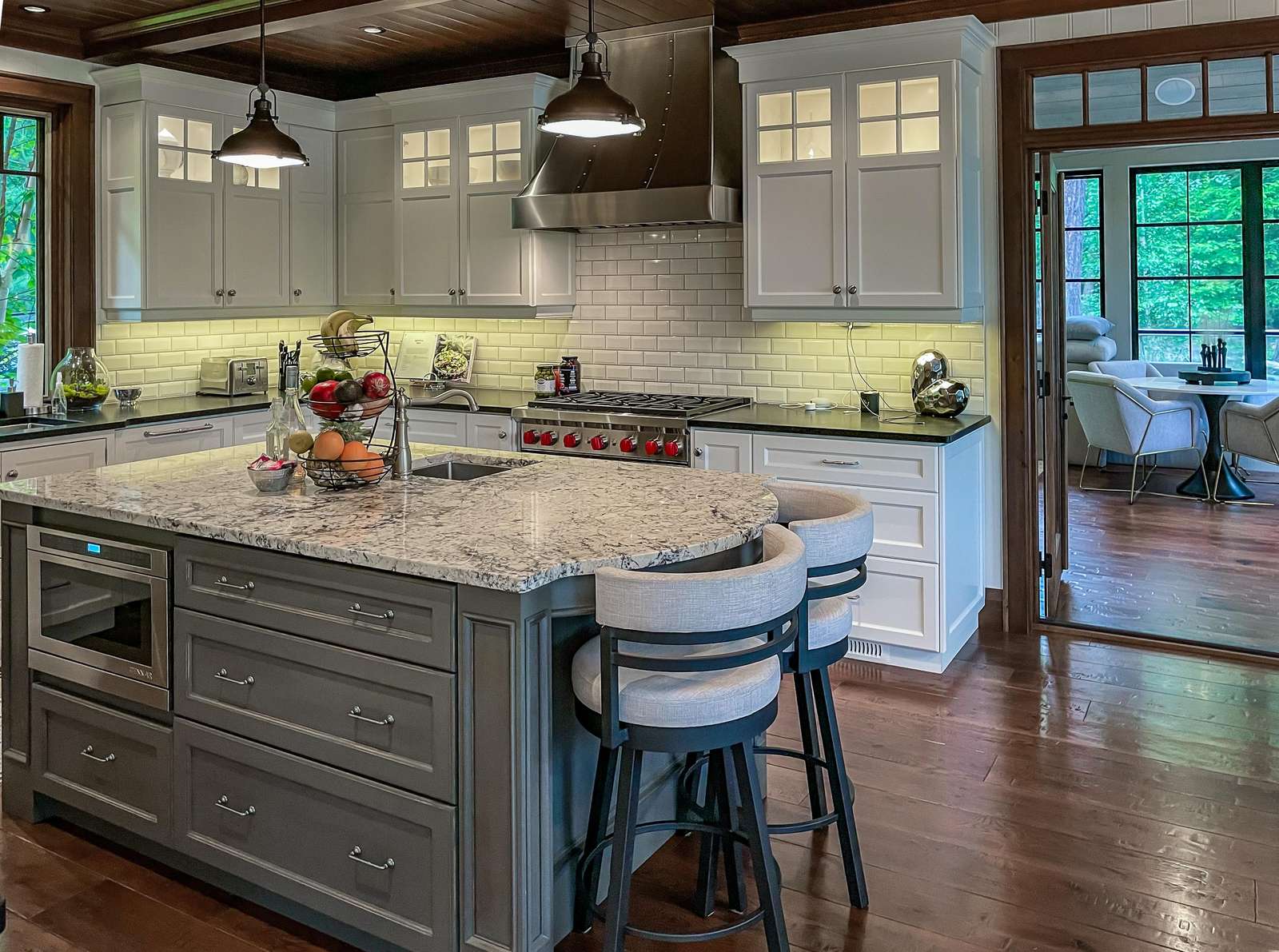 Kitchen & Bar Seating