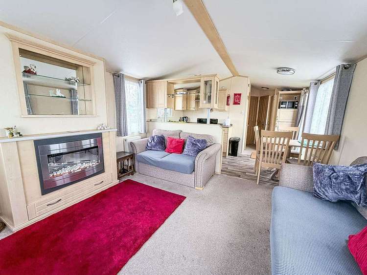 17071P⛱️ – Pines area, 2 bed, 6 berth caravan with side decking, D/G and C/H. Opal rated. Preview 4