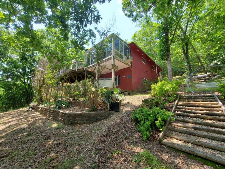 Hog Heaven-Lakefront-2 Kitchens, 2 Living Areas Preview 0