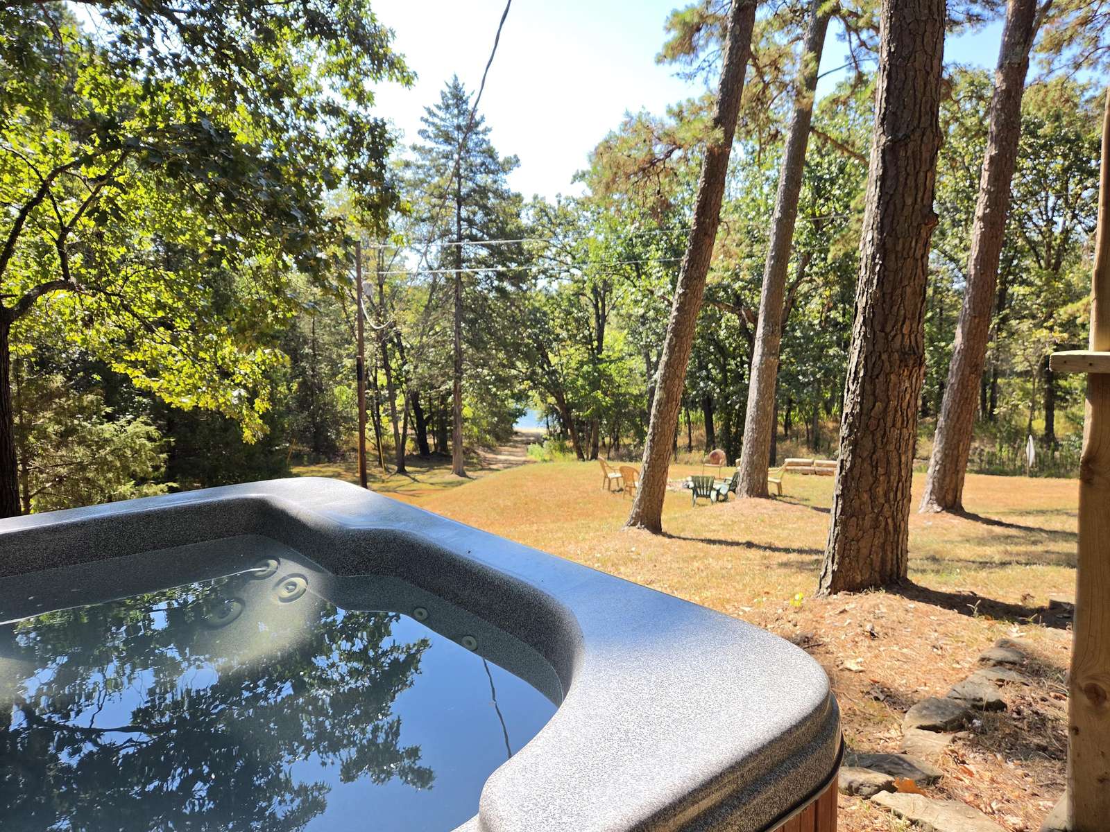 Lakeside Cottage- Walk to Boat Ramp- Fire Pit & Hot Tub - property