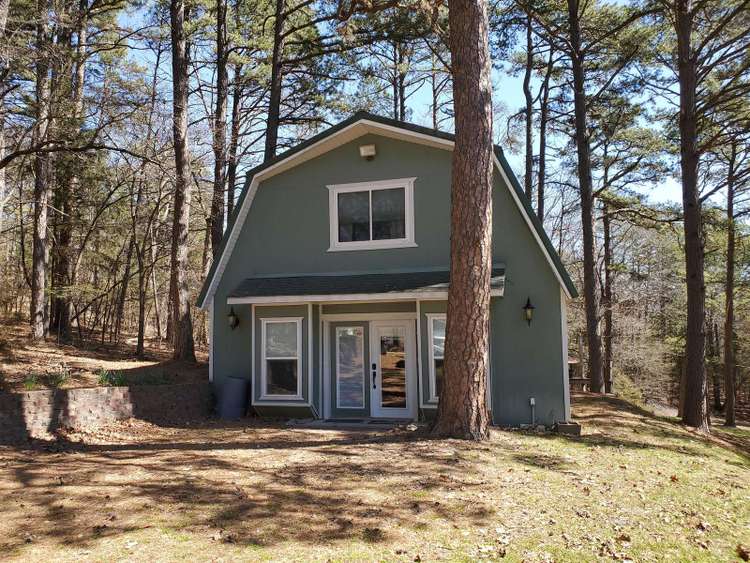 Lakeside Cottage- Walk to Boat Ramp- Fire Pit & Hot Tub Preview 0