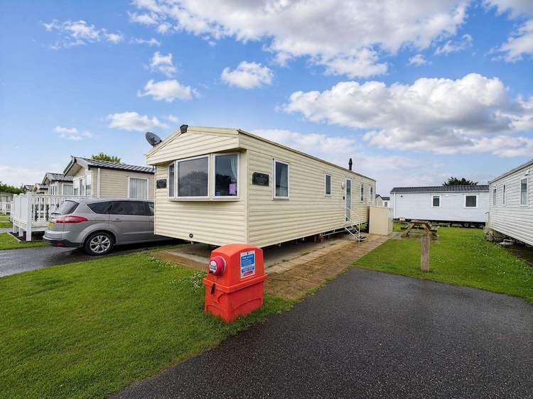 30073F⛱️ – Filby area, 3 bed, 8 berth caravan. Close to amenities. Ruby rated. Preview 0