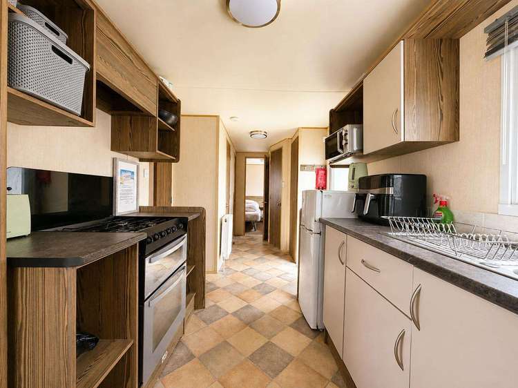 30073F⛱️ – Filby area, 3 bed, 8 berth caravan. Close to amenities. Ruby rated. Preview 4