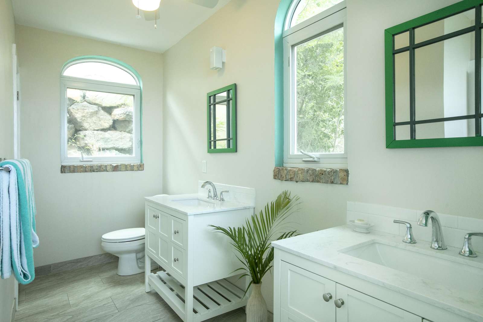 4th Bedroom with Double Sinks