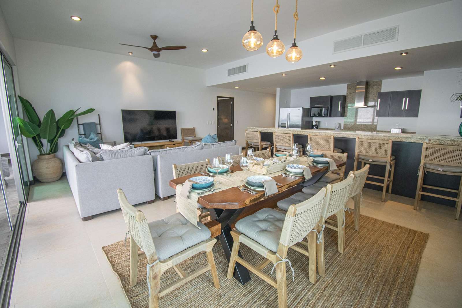 Beautiful Decor in Living and Dining Spaces - property