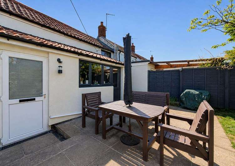 99003AC⛱️ – Autumn Cottage, 2 bed holiday cottage, sleeps 6, with sauna and hot tub. Pearl rated. Preview 5