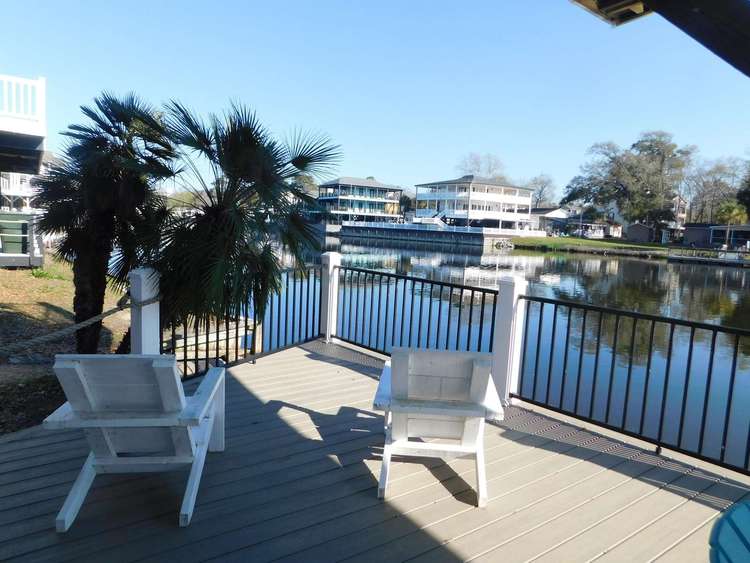 308 5 Bdrm 3 Bath Magnolia Lake Preview 0