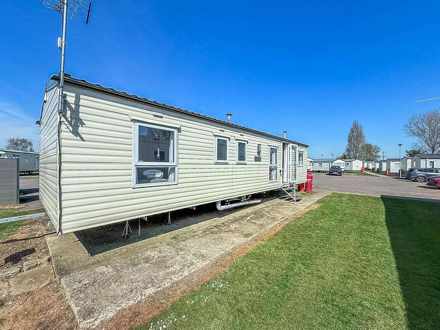 Enjoy a peaceful morning coffee surrounded by the calming atmosphere on your next UK holiday with 2CHolidays - property