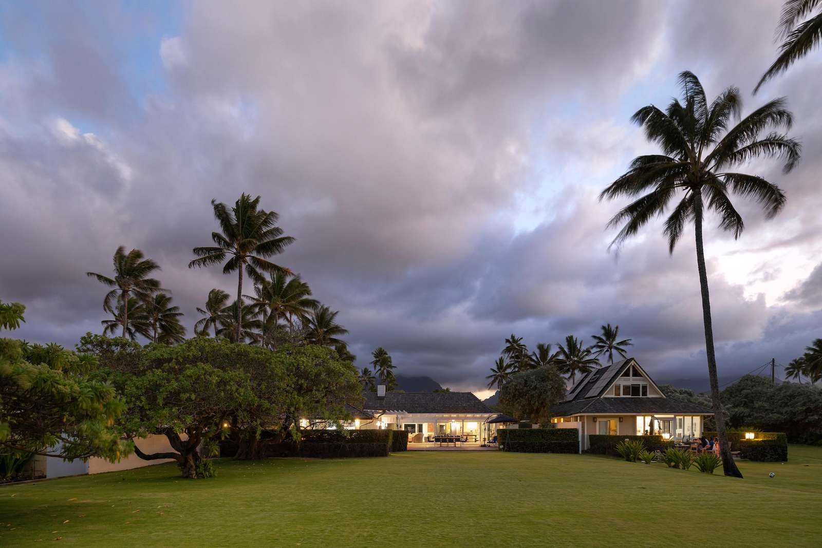 Spectacular Kailua Beach Front Estate with Pool! | Lanikai