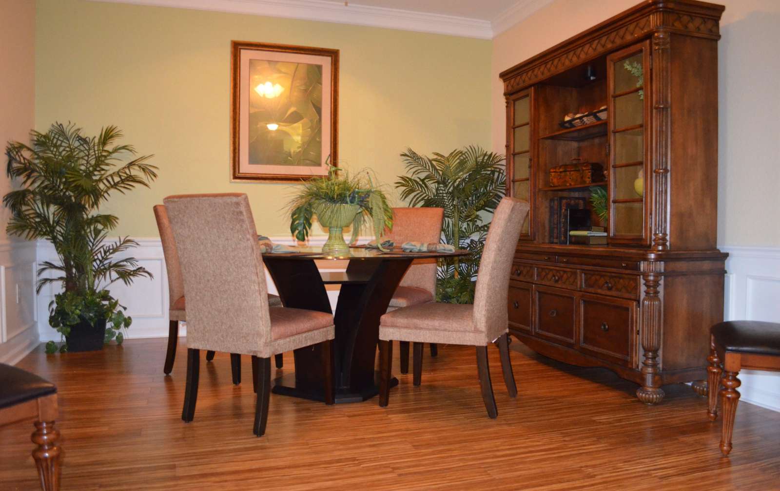 Formal Dining Room with Seating for 6