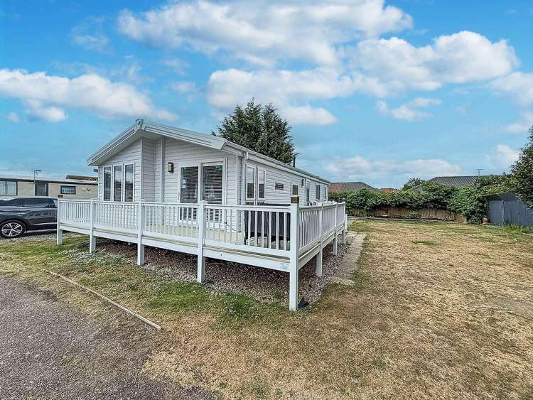 10094B⭐ – Bure Village area, 2 bed, 4 berth lodge with decking. Platinum-Deluxe rated. Preview 0
