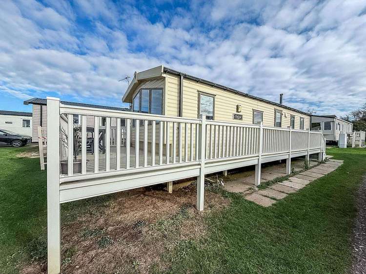 23054S⭐ – Sandringham area, 3 bed, 8 berth caravan with decking. Ruby rated. Preview 0