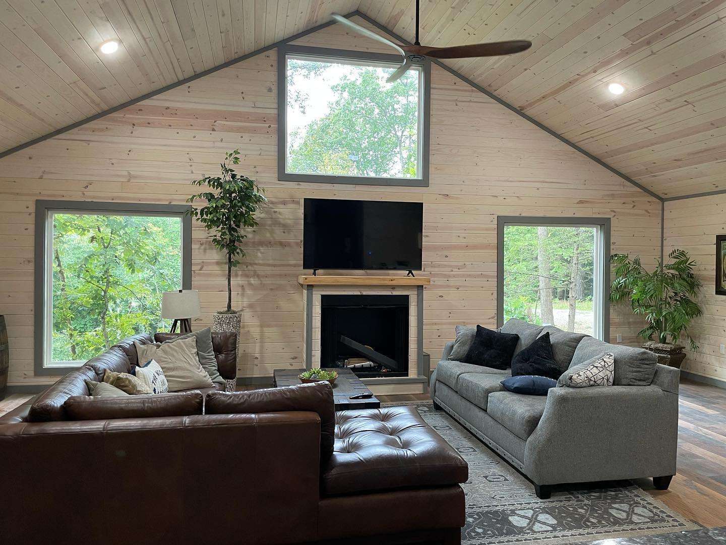 Living room Red Route 1