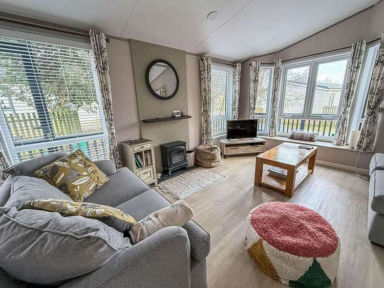 32217OG⛱️ – 17, Ocean Glade Phase 2, 3 bed, 6 berth lodge. Platinum-Deluxe rated. Preview 4