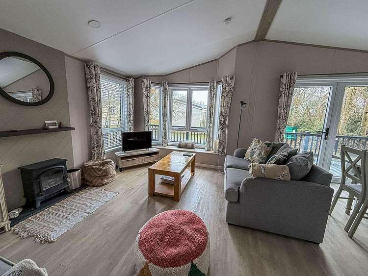 32217OG⛱️ – 17, Ocean Glade Phase 2, 3 bed, 6 berth lodge. Platinum-Deluxe rated. Preview 5