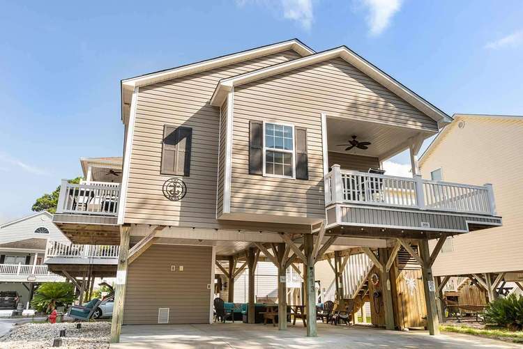 313 3 Bdrm 2 bath on stilts, small pets allowed, 5 min walk to the ocean Preview 0