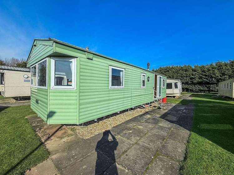 33082F⭐ – Firs area, 3 bed, 8 berth caravan with D/G and C/H. Ruby rated. Preview 0