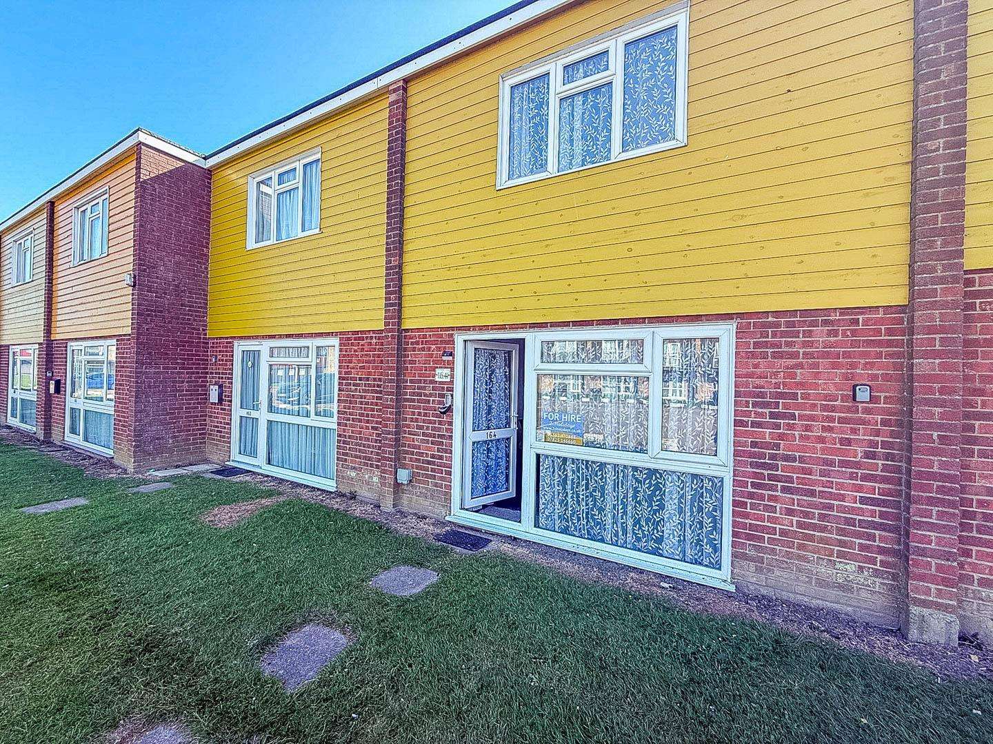 Breathe in the fresh sea air of the Norfolk Coast during your stay at Bermuda Holiday Park in Hemsby—ideal for last-minute breaks in a charming holiday chalet. - property