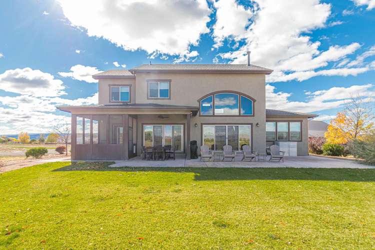 Mimosa Fields Vacation Rental Preview 0
