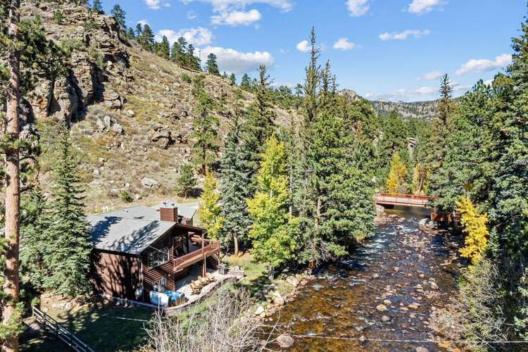 Soaring Eagle River - 5 bedroom luxury home on River with Hot Tub Preview 0