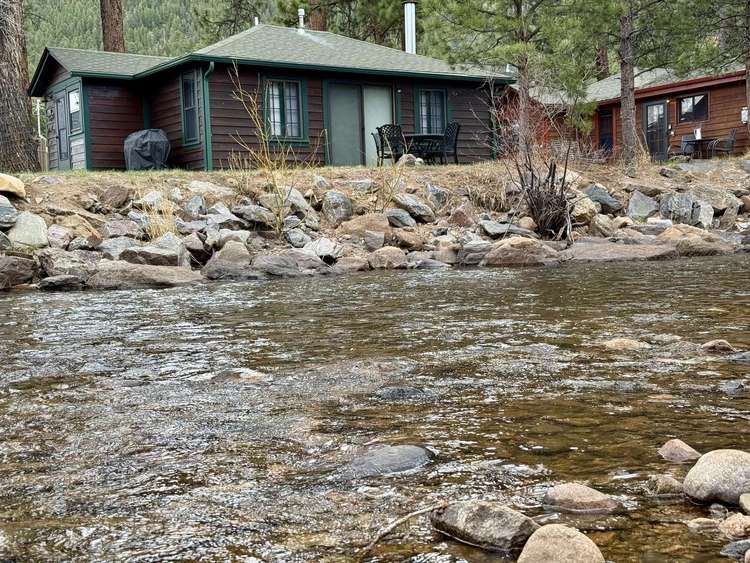 Turning Leaf Cabin - Riverfront 1 bedroom cabin - a perfect place to stay! Preview 0