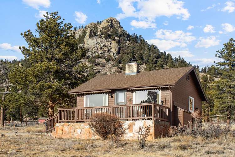Odessa Gorge Cabin - 1 bedroom cabin - great views and summer pool Preview 0