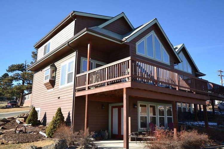 Bear Tree Cabin - 4 bedroom home - walk to town & The Stanley Hotel Preview 0