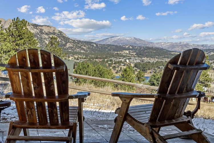 Kay-Lee Lodge - Charming 3 bedroom home close to Lake estes Preview 0
