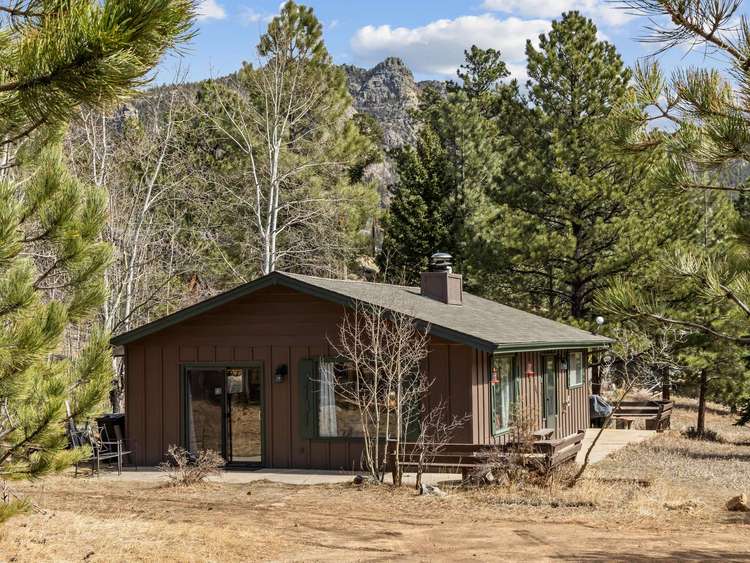 Kabina on Fish Creek - 2 bedroom cabin - quiet location Preview 0