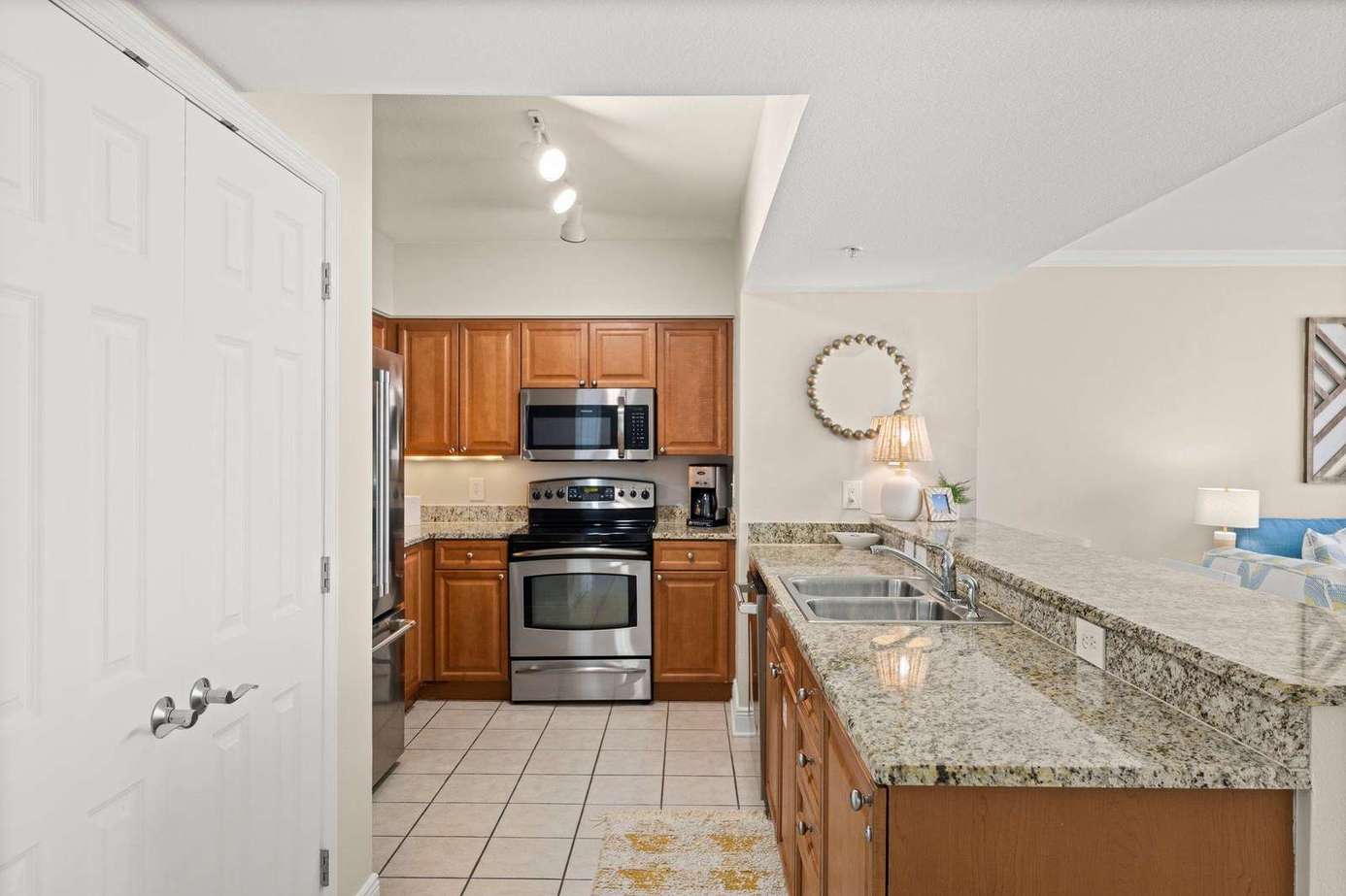 Emerald Beach Resort #2328 | Mer Vue