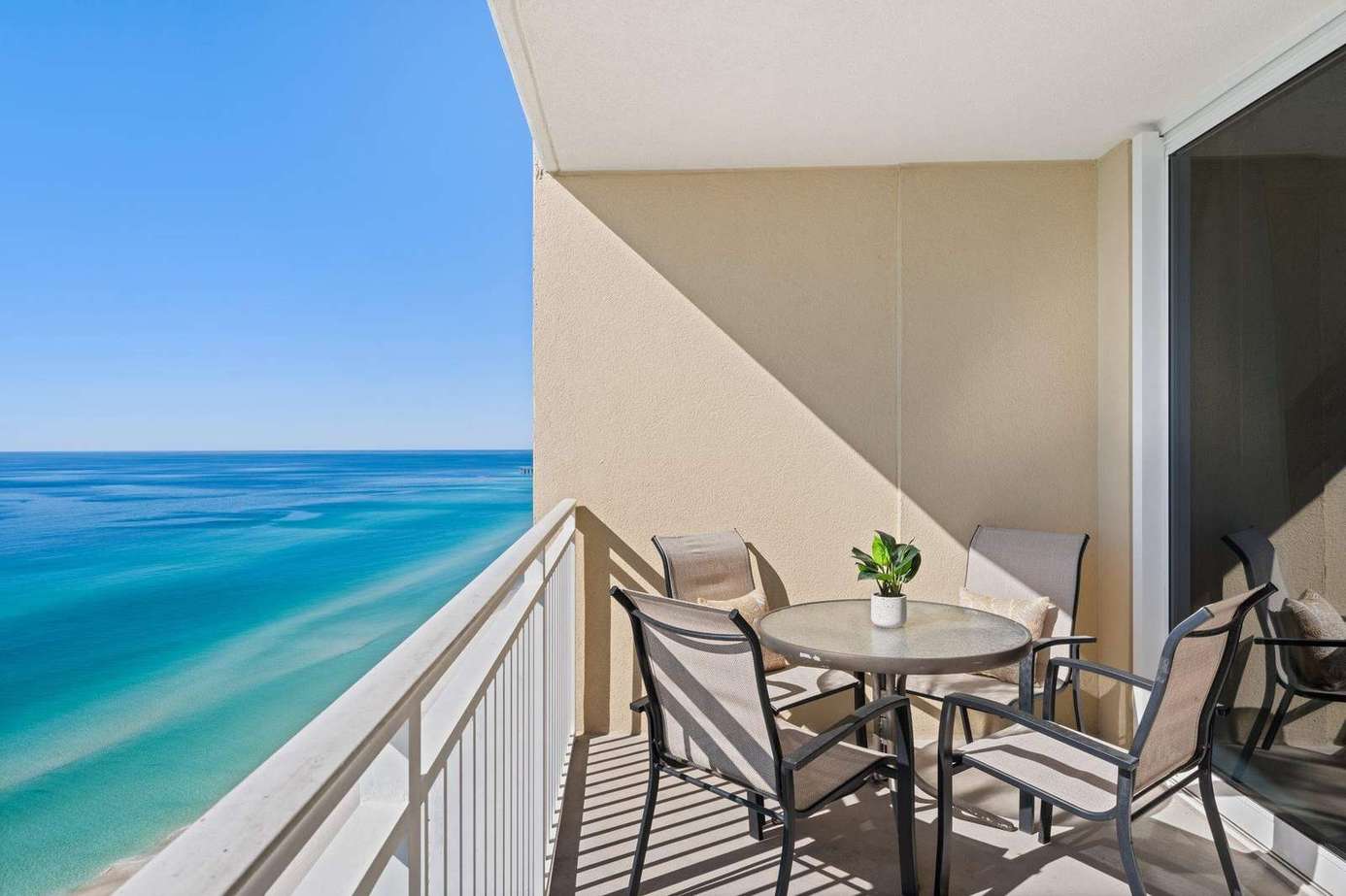 Emerald Beach Resort #2328 | Mer Vue