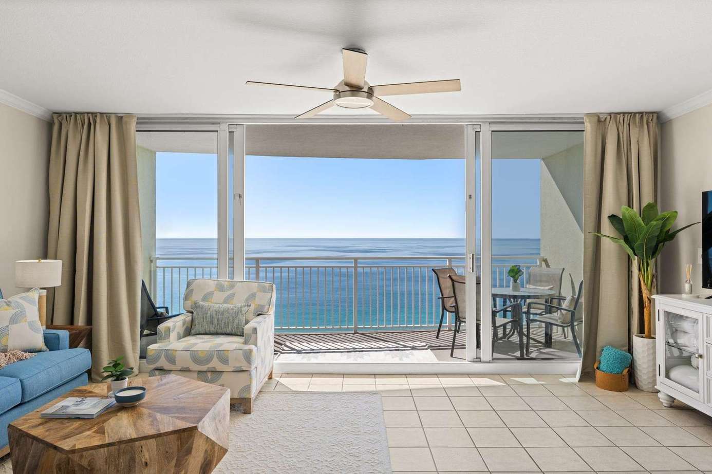Emerald Beach Resort #2328 | Mer Vue