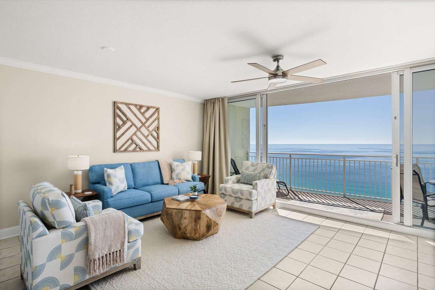 Emerald Beach Resort #2328 | Mer Vue