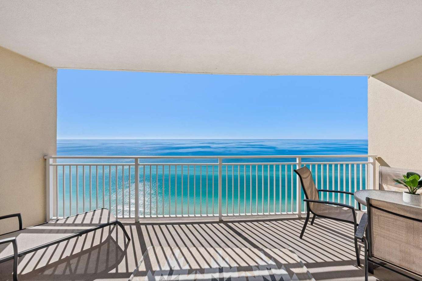 Emerald Beach Resort #2328 | Mer Vue