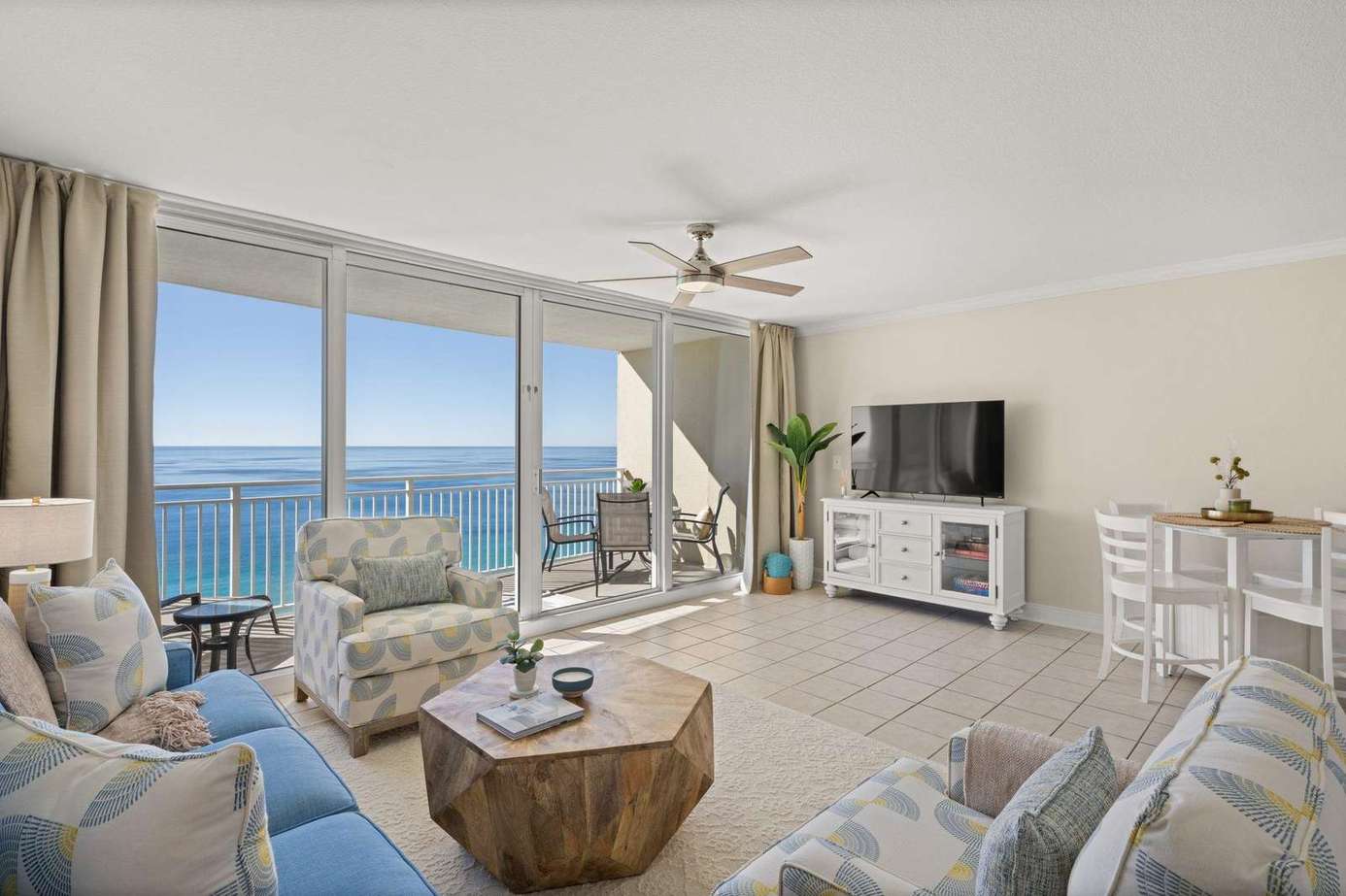 Emerald Beach Resort #2328 | Mer Vue