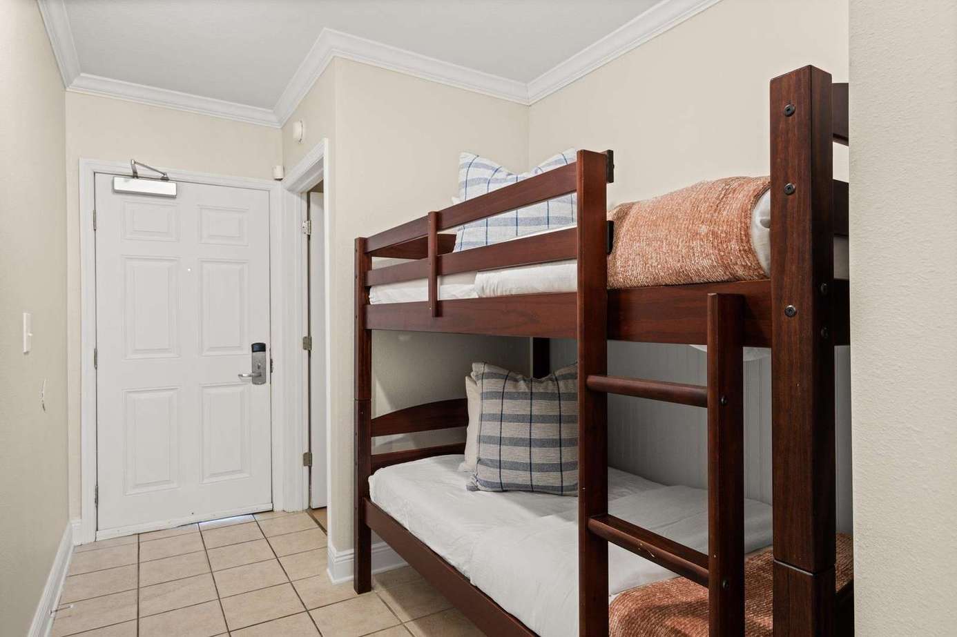 Emerald Beach Resort #2328 | Mer Vue