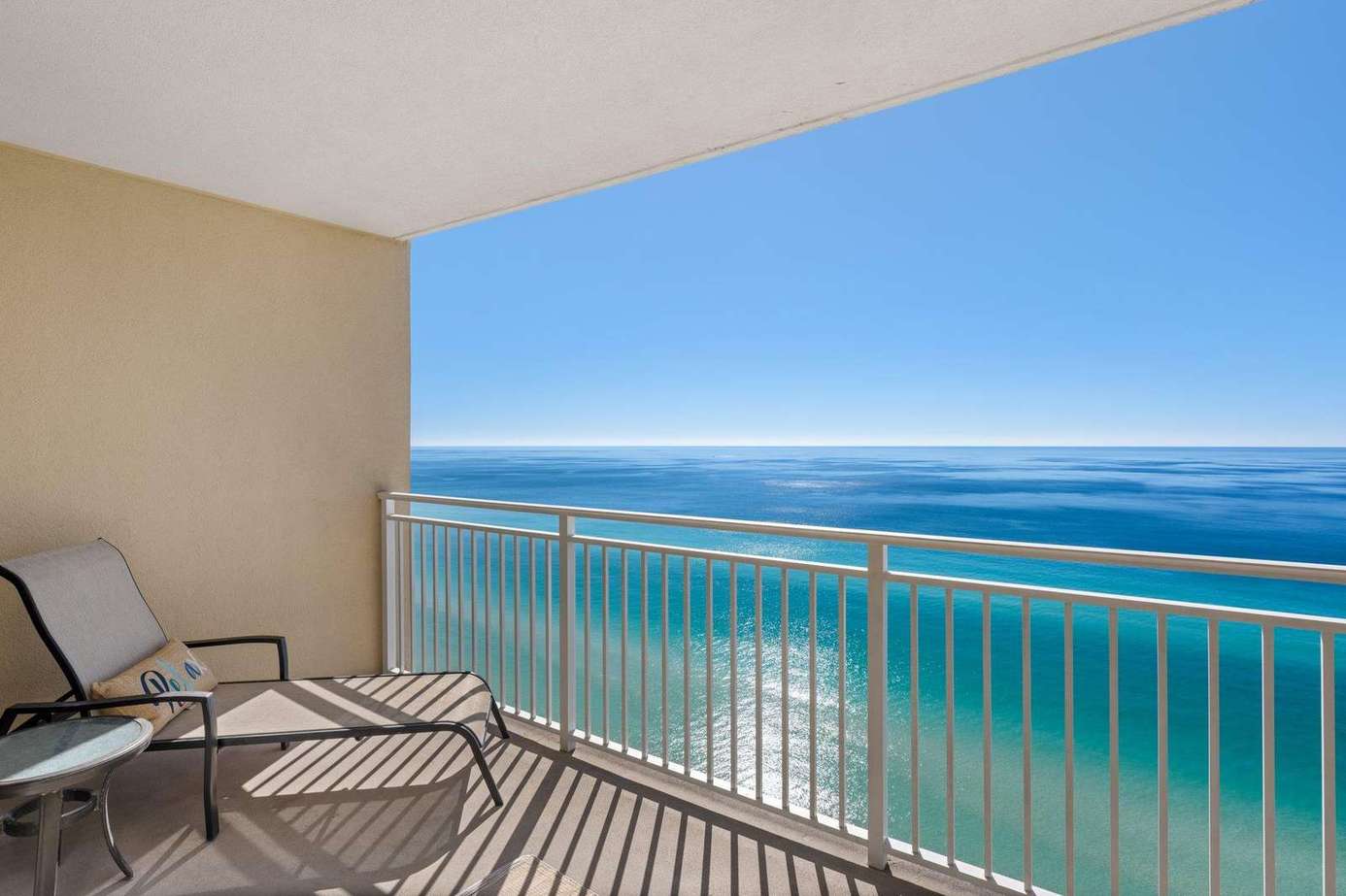 Emerald Beach Resort #2328 | Mer Vue