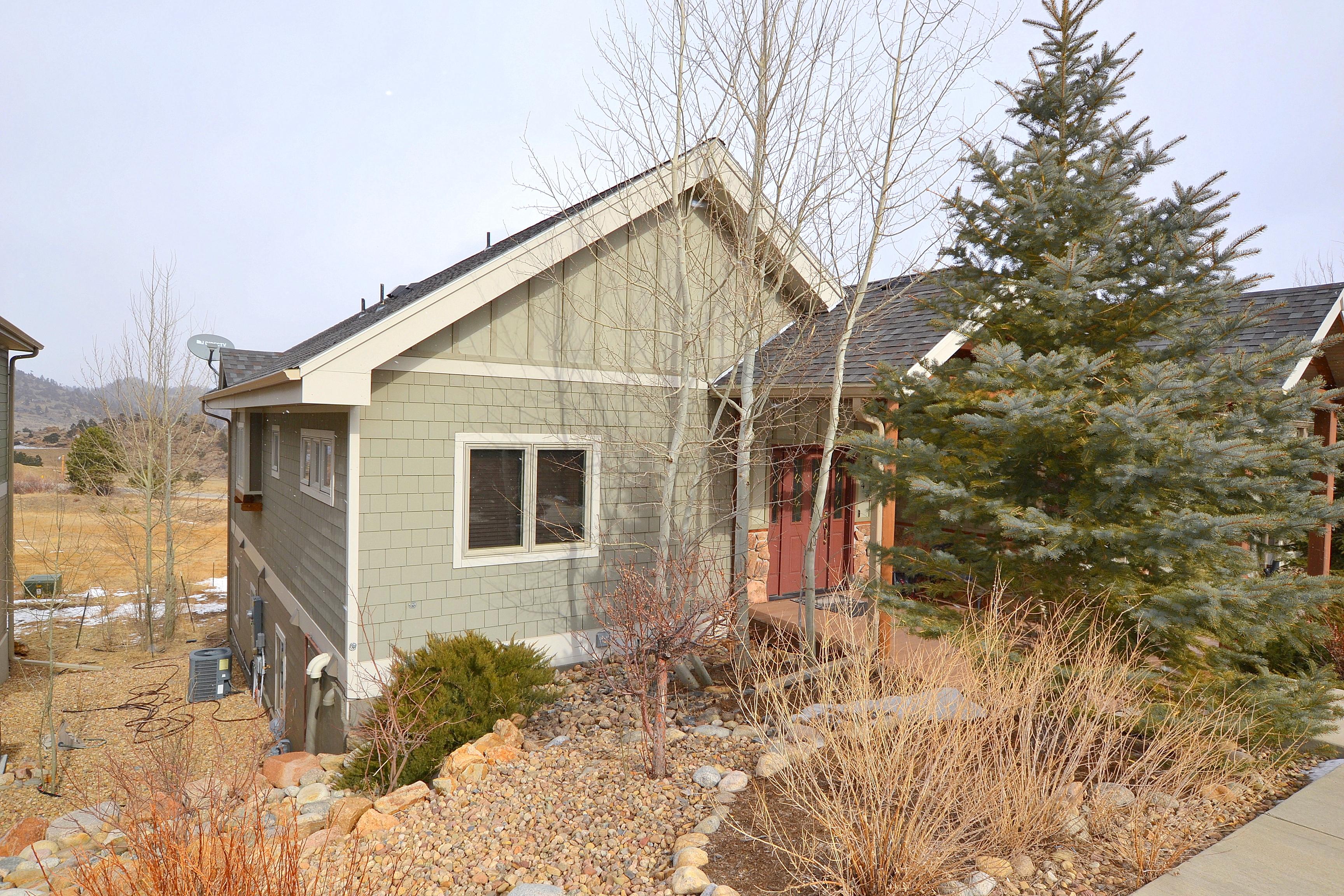 Kiowa Ridge 3 Bedroom Hot Tub and great views Ponderosa Realty