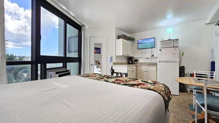 Waikiki Grand Suite 817 Preview 0