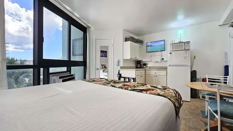 Waikiki Grand Suite 817 Preview 0