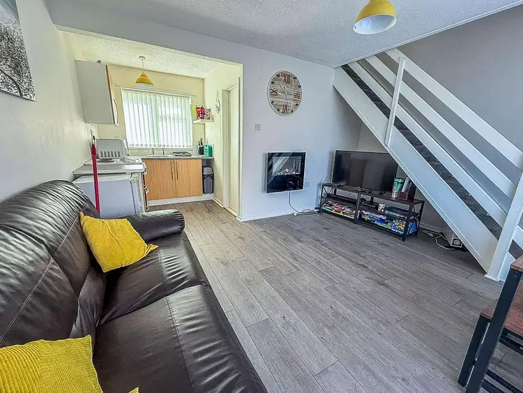 18151B⛱️ – Bermuda, 2 bed, 5 berth chalet with free unlimited Wi-Fi. Ruby rated. Preview 1