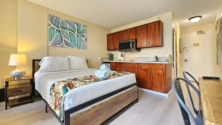 Waikiki Grand Suite 305 Preview 0