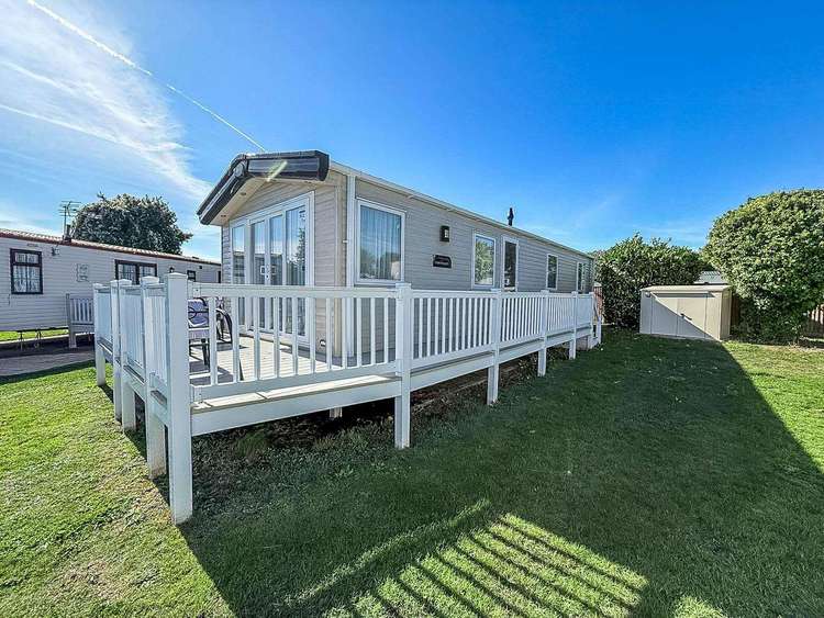 70802C⛱️ – Cherry Tree, 2 bed, 6 berth with wrap decking, D/G & C/H. Diamond rated. Preview 0
